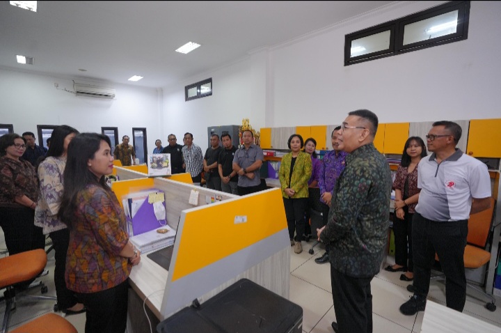 Budaya Melayani